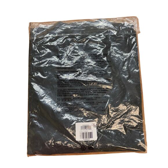 Yeezy Gap Engineered by Balenciaga New 52 Logo 3/4 Sleeve Shirt in Black Size M - Picture 6 of 7